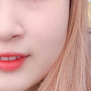 자빈드서울 윙크 파운데이션 팩트 — 4.5점을 준 리뷰어가 2019년 4월 올린 사용 사진