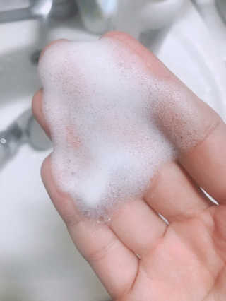 솔테라피 솔티 크리미 클렌징폼 300ml — 4.5점을 준 리뷰어가 2019년 4월 올린 사용 사진