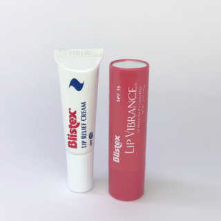 블리스텍스 립 릴리프 크림 립밤, 립 바이브런스 립밤 — 5점을 준 리뷰어가 2018년 11월 올린 사용 사진
