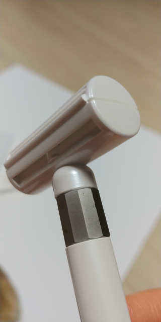 [C.razor]세라믹 제모기 택1+눈썹트리머 — 1점을 준 리뷰어가 2019년 6월 올린 사용 사진