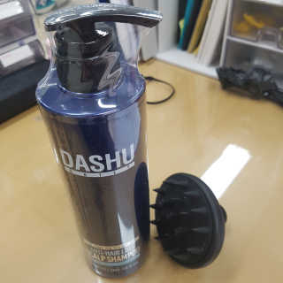 다슈코리아 다슈 단백질 한방 두피 골드 샴푸 500ml +샴푸브러쉬 — 5점을 준 리뷰어가 2019년 3월 올린 사용 사진