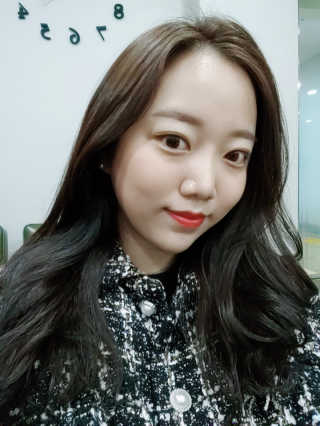 터치인솔 메탈리스트 스파클링 포일드 피그먼트 — 5점을 준 리뷰어가 2019년 1월 올린 사용 사진