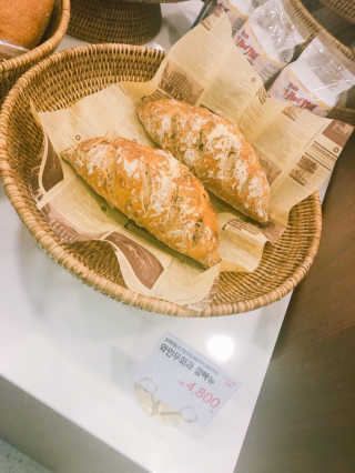 [보네르아띠 관악점] 내맘대로 빵 + 아메리카노 2잔 — 4.33점을 준 리뷰어가 2018년 10월 올린 사용 사진