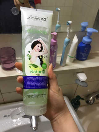 줌마들도 인정한 샤카트 페이스앤바디 필링젤 310ml — 4.33점을 준 리뷰어가 2018년 4월 올린 사용 사진