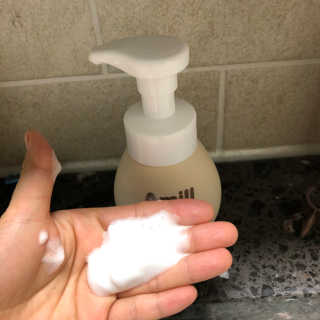 에이밀 슈퍼 그레인 버블 폼 200ml — 5점을 준 리뷰어가 2019년 12월 올린 사용 사진