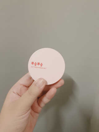 미팩토리 뿌숭뿌숭팩트 + 퍼프 2개 추가 증정 — 5점을 준 리뷰어가 2019년 3월 올린 사용 사진