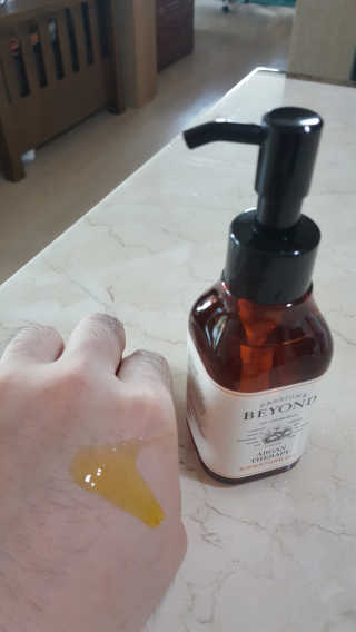 비욘드 아르간테라피 시그니처오일 130ml — 5점을 준 리뷰어가 2019년 11월 올린 사용 사진