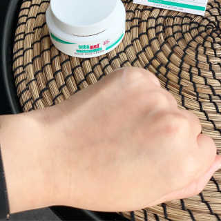 세바메드 우레아 수분폭탄크림 50ml — 4.5점을 준 리뷰어가 2019년 12월 올린 사용 사진