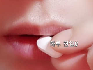 힐링팩토리 오늘도 가볍게 저분자 피쉬 콜라겐 정 — 5점을 준 리뷰어가 2020년 3월 올린 사용 사진