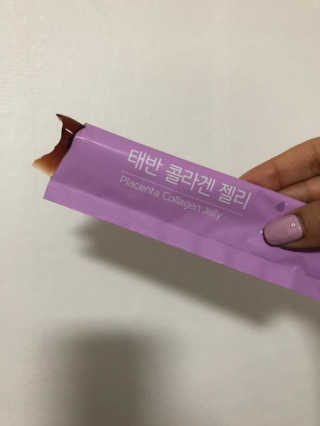네츄럴굿띵스 태반 콜라겐 젤리 15포 — 5점을 준 리뷰어가 2019년 3월 올린 사용 사진