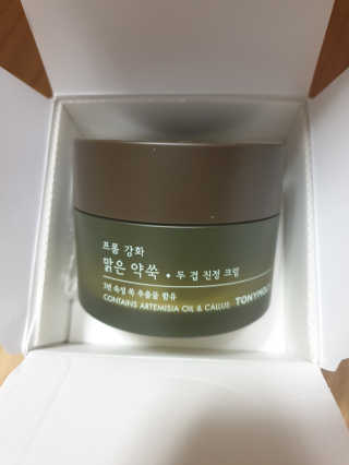 토니모리 프롬 강화 맑은 약쑥 두 겹 진정 크림 — 5점을 준 리뷰어가 2019년 9월 올린 사용 사진