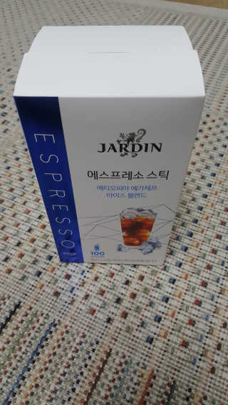 (주)쟈뎅 [쟈뎅] 에스프레소스틱 아이스블렌드 — 5점을 준 리뷰어가 2019년 4월 올린 사용 사진