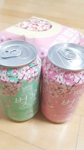 GS25 벚꽃 팝콘 + 벚꽃스파클링 + 벚꽃 청포도 에이드 — 4.33점을 준 리뷰어가 2018년 3월 올린 사용 사진
