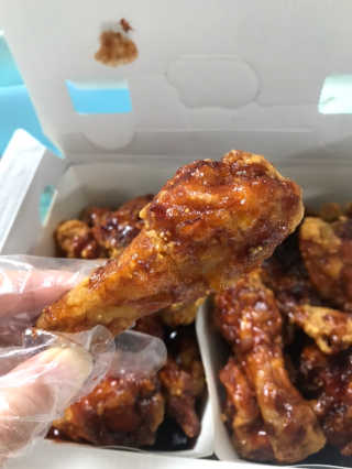 [치킨마루]-  빠사칸레드 + 콜라 500ml — 5점을 준 리뷰어가 2019년 5월 올린 사용 사진