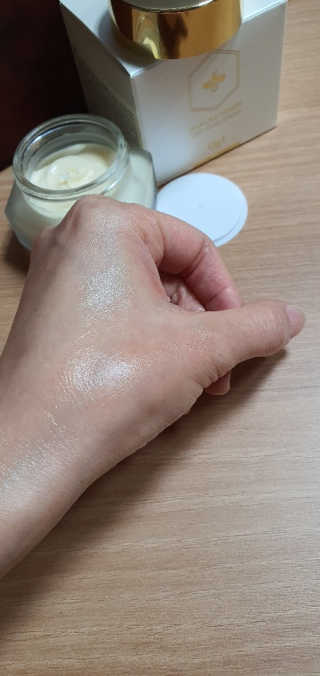 오지아이 마누카 허니 딥 케어 크림 50ml — 4.5점을 준 리뷰어가 2020년 1월 올린 사용 사진