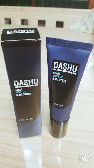 다슈코리아 다슈 맨즈 톤 업 비비로션 40ml — 3.67점을 준 리뷰어가 2018년 9월 올린 사용 사진