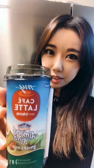 마이카페라떼 말차 아몬드브리즈 7개입 — 5점을 준 리뷰어가 2019년 11월 올린 사용 사진