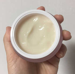 XYZ FORMULA 워터폴 라인 세라크라운 메모리 크림 — 4.83점을 준 리뷰어가 2018년 3월 올린 사용 사진