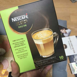 네스카페 코리아 네스카페 크레마 코코넛라떼 — 4.5점을 준 리뷰어가 2018년 1월 올린 사용 사진