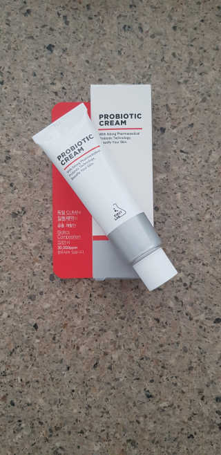 일동제약 퍼스트랩 프로바이오틱 크림 50ml — 4.83점을 준 리뷰어가 2018년 10월 올린 사용 사진
