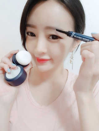 터치인솔 워터프루프와 자외선 철벽방어 바캉스 메이크업 세트 — 5점을 준 리뷰어가 2018년 8월 올린 사용 사진