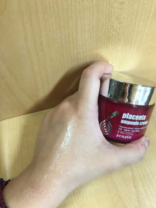젠지아 플라센타 앰플크림 70ml — 4점을 준 리뷰어가 2019년 5월 올린 사용 사진