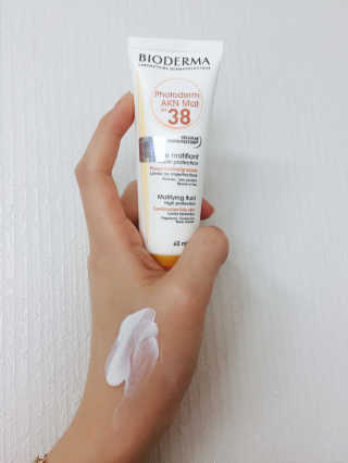 BIODERMA 바이오더마 포토덤 아쿠아 플루이드 선 — 4점을 준 리뷰어가 2017년 3월 올린 사용 사진