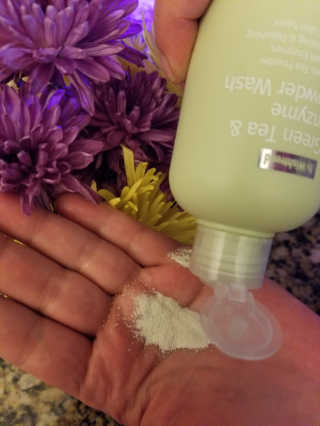 바이 위시트랜드 Green Tea Powder Wash — 4.67점을 준 리뷰어가 2018년 1월 올린 사용 사진