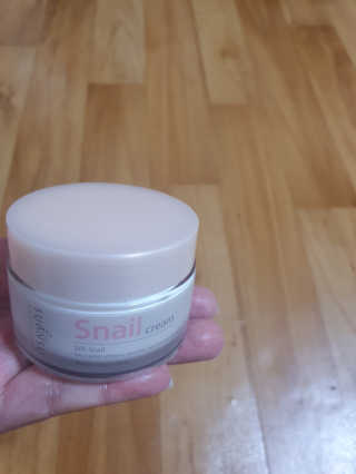 (주)에네스티 [에네스티] 수안수 물광고운 달팽이 크림 50g — 4점을 준 리뷰어가 2020년 4월 올린 사용 사진