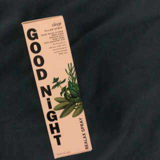 스륵 당신의 숙면에 도움을 주는 에센셜 오일 스프레이 — 3.17점을 준 리뷰어가 2018년 7월 올린 사용 사진