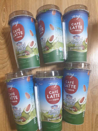 마이카페라떼 말차 아몬드브리즈 7개입 — 5점을 준 리뷰어가 2019년 11월 올린 사용 사진