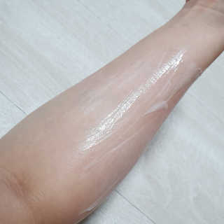 (주)에네스티 내추럴 촉촉  오트밀 바디로션 500ml — 4.5점을 준 리뷰어가 2019년 9월 올린 사용 사진