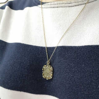 쥬얼카운티 92.5 Silver Byzantine Coin Pendant Necklace — 5점을 준 리뷰어가 2018년 11월 올린 사용 사진