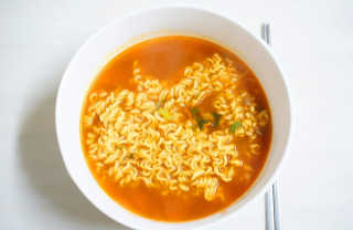 라면 그대로가 제일 맛있는 더엄마라면 — 5점을 준 리뷰어가 2019년 7월 올린 사용 사진