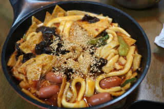땡땡쿡 쓰촨 마라 떡볶이 2인분 595g — 5점을 준 리뷰어가 2019년 10월 올린 사용 사진