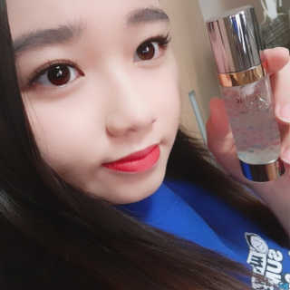 셀루닉 래디언스 퍼밍 크림  앰플속크림 — 5점을 준 리뷰어가 2018년 8월 올린 사용 사진