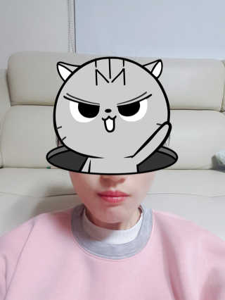 블리스텍스 립 릴리프 크림 립밤, 립 바이브런스 립밤 — 5점을 준 리뷰어가 2018년 11월 올린 사용 사진