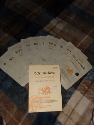 마더메이드 마더 메이드 딥 모이스춰 라이징 리치 스 네일 마스크 10PC — 5점을 준 리뷰어가 2019년 5월 올린 사용 사진