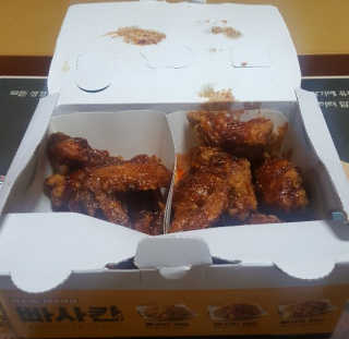 [치킨마루]-  빠사칸레드 + 콜라 500ml — 5점을 준 리뷰어가 2019년 5월 올린 사용 사진
