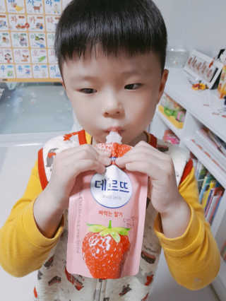 데르뜨 떠먹는 과일 3종, 짜먹는 과일 2종 총 10개 체험 — 4.5점을 준 리뷰어가 2020년 3월 올린 사용 사진