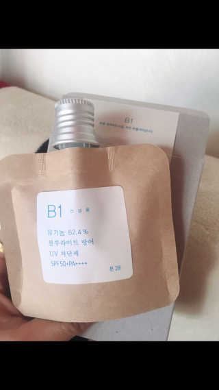 톤28 유기농 블루라이트 방어 UV 차단거리 건성용 B1 — 3점을 준 리뷰어가 2019년 5월 올린 사용 사진