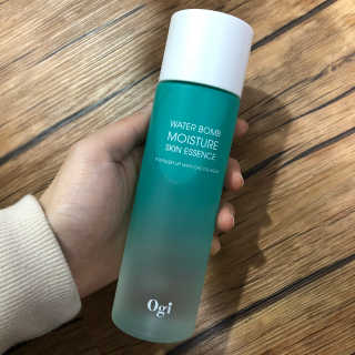 오지아이 워터 밤 모이스처 스킨 에센스 180ml — 5점을 준 리뷰어가 2019년 12월 올린 사용 사진