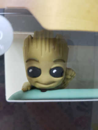 하이키키 마블 피규어 컬러젤리 케이스 — 5점을 준 리뷰어가 2019년 5월 올린 사용 사진