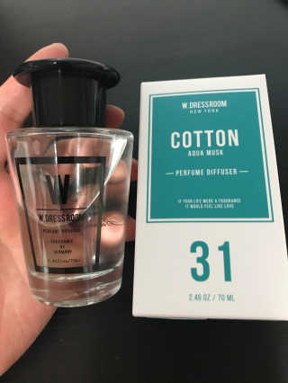 더블유드레스룸 퍼퓸 디퓨저 70ml — 4.33점을 준 리뷰어가 2018년 6월 올린 사용 사진