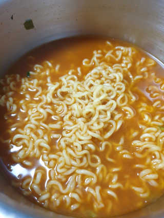 라면 그대로가 제일 맛있는 더엄마라면 — 5점을 준 리뷰어가 2019년 7월 올린 사용 사진