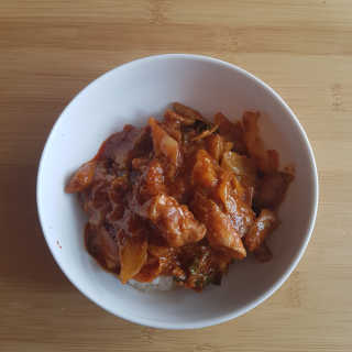 뜰아채유통 춘천닭갈비덮밥소스와 머쉬마루 버섯 — 3.67점을 준 리뷰어가 2018년 10월 올린 사용 사진