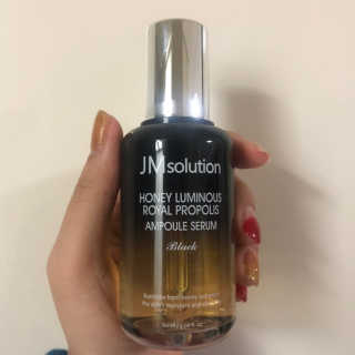 JM솔루션 꿀광 로얄 프로폴리스 앰플 세럼 블랙 — 4점을 준 리뷰어가 2018년 12월 올린 사용 사진