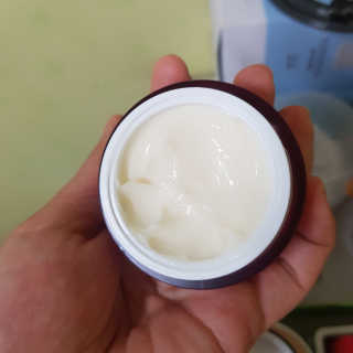 땡큐파머 미라클 에이지 리페어 아이크림 — 3점을 준 리뷰어가 2019년 8월 올린 사용 사진