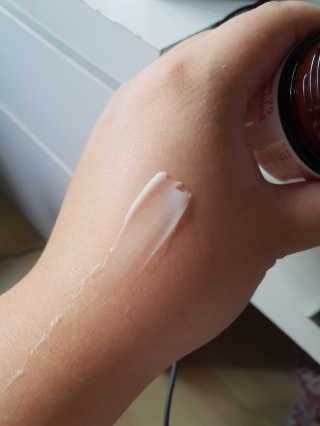 바이 위시트랜드 VITAMIN 75 CREAM — 5점을 준 리뷰어가 2018년 8월 올린 사용 사진