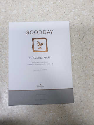GoodDay Skincare GoodDay 강황 마스크 — 5점을 준 리뷰어가 2020년 2월 올린 사용 사진